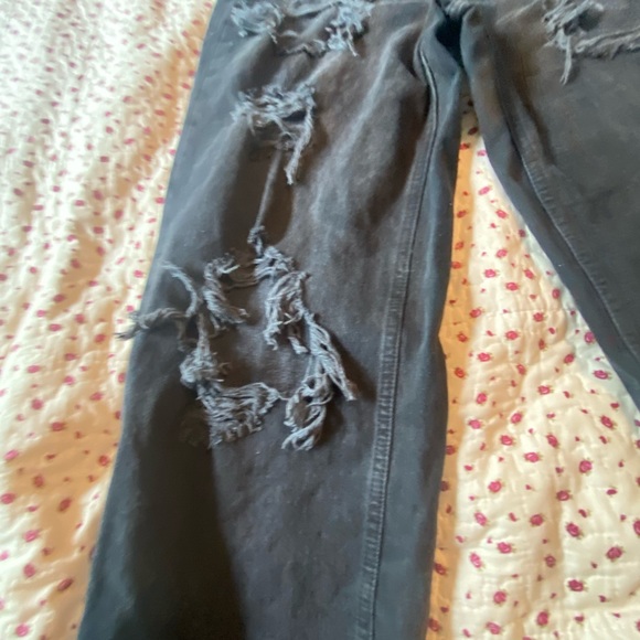 Worn Once Ripped Baggy Jeans - Picture 4 of 9